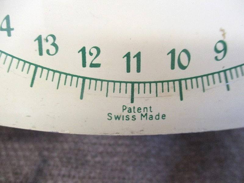 Beautiful Vintage Metal Lyssex 22lb Kitchen Scale             Swiss Made