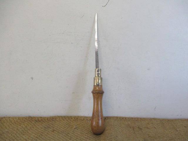 Lovely Vintage Footprint Keyhole Saw                England