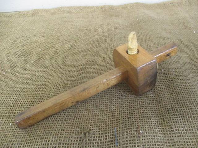 Nice Vintage 9 1/2 inch Marples Carpenter's Marking Gauge    Sheffield, England