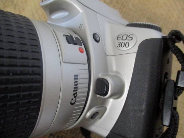 Nice Vintage Canon EOS 300 35mm Film Camera With Film In Shoulder Bag          1999