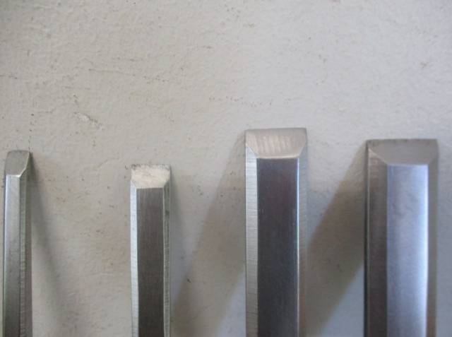 Nice Set Of Four Carpenter Woodworking Bevel Edge Chisels - 25mm - 20mm - 12mm - 6mm
