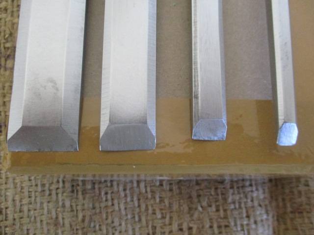Nice Set Of Four Carpenter Woodworking Bevel Edge Chisels - 25mm - 20mm - 12mm - 6mm