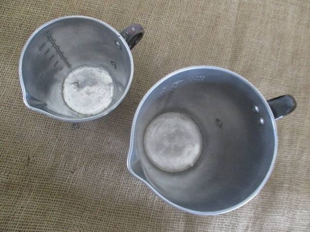 Two Nice Vintage 1lt & 500ml Aluminum Measuring Jugs