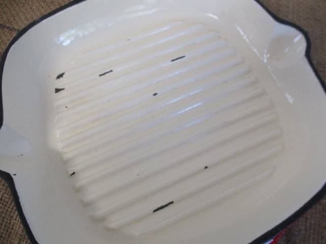 Nice Sizable Panache Enameled Cast Iron Steak Pan