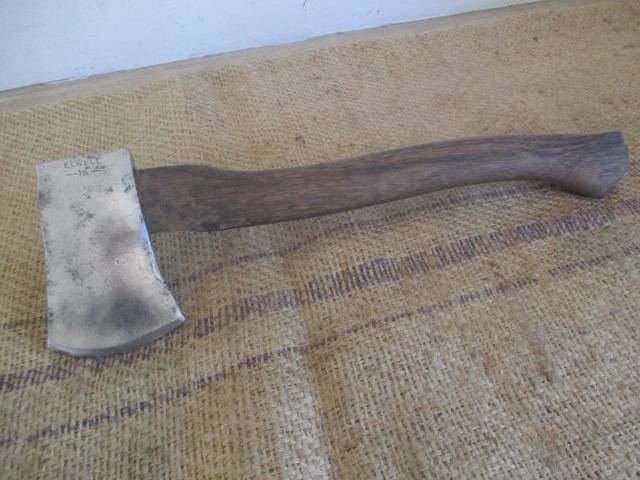 Beautiful Sought After Vintage 1 1/2lb Elwell Hand Axe
