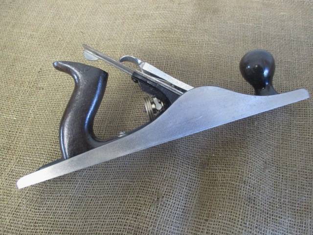 The Confidant.......This Excellent Neat Vintage Stanley Bailey No 5 Plane     England