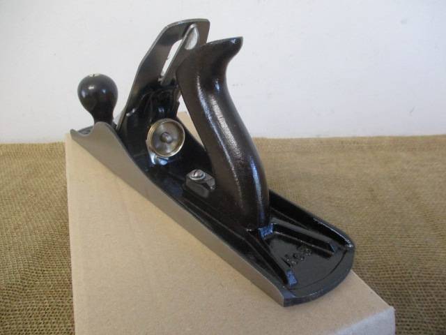 The Confidant.......This Excellent Neat Vintage Stanley Bailey No 5 Plane     England