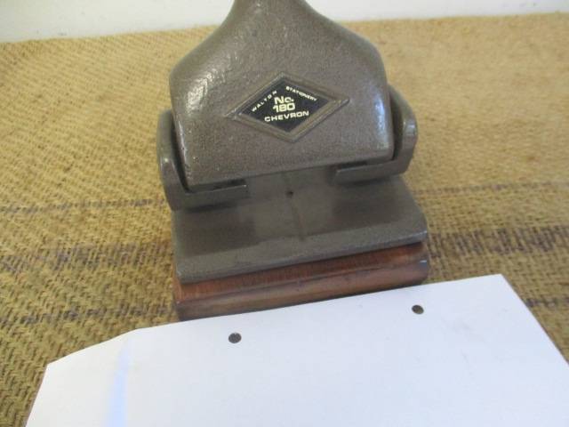 Nice Vintage Heavy Duty No 180 Chevron Two Hole Cast Iron Paper Punch