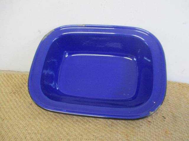 Beautiful Vintage Real Old School Enamel Pie Dish