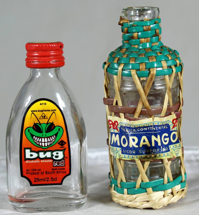 Mini liquor bottle - Empty - Pair of Morango & Bug bottles