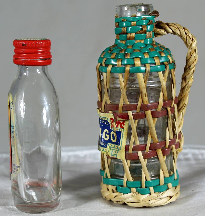 Mini liquor bottle - Empty - Pair of Morango & Bug bottles