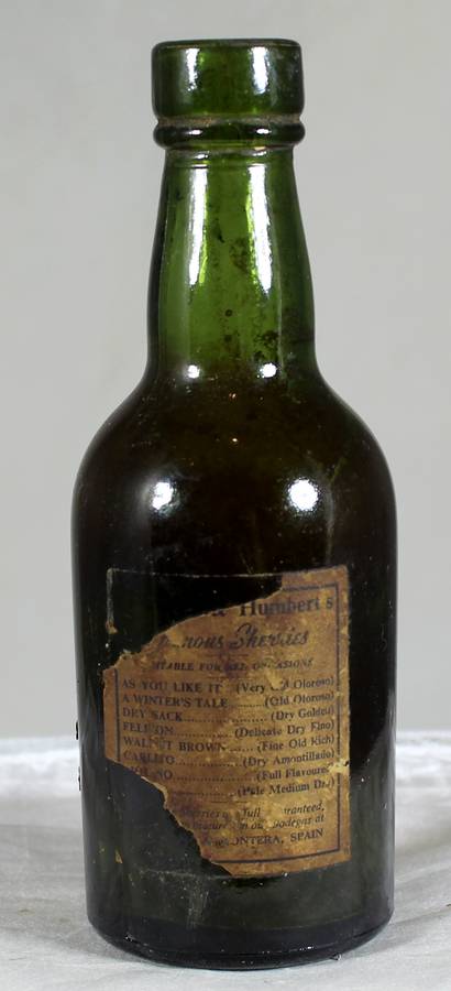 Mini liquor bottle - Empty - Williams & Humbert bottle