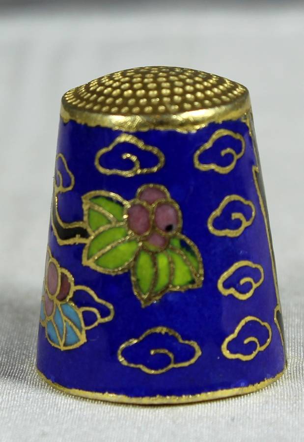 Vintage Cloisonne thimble - Enameled with bird