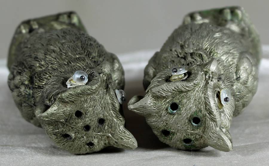 Pair of metal owl salt & pepper shakers