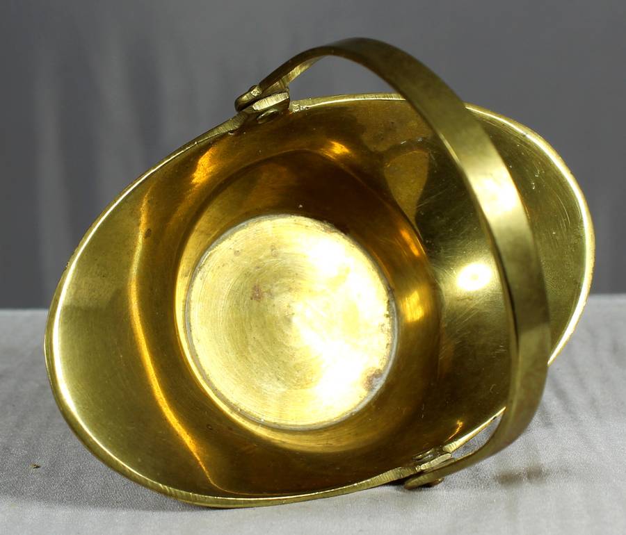 Vintage solid brass basket - movable handle