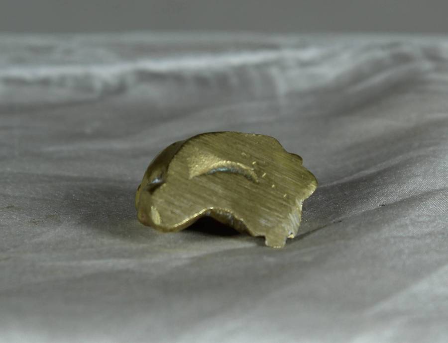 Miniature brass reclining frog