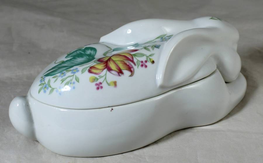 Elizabeth Arden - sleeping rabbit