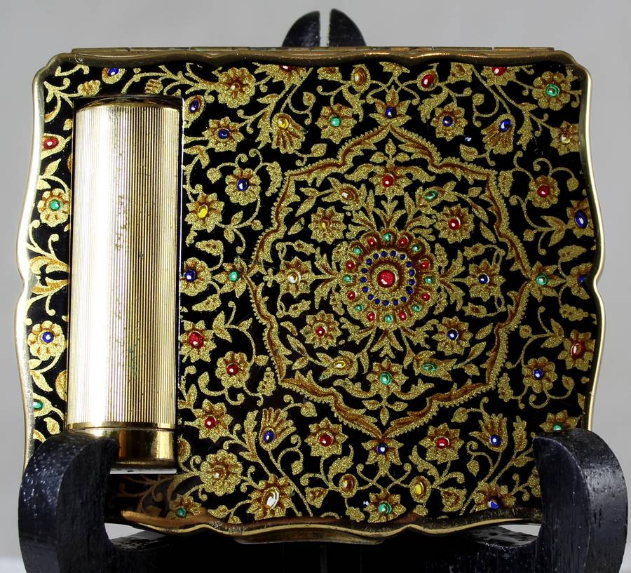Straton powder & lipstick compact