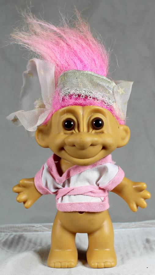 Russ troll - exotic dancer