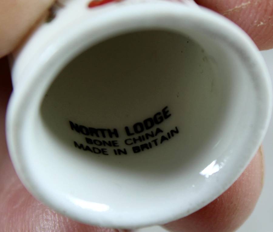 Bone China thimble - Pisky - North lodge