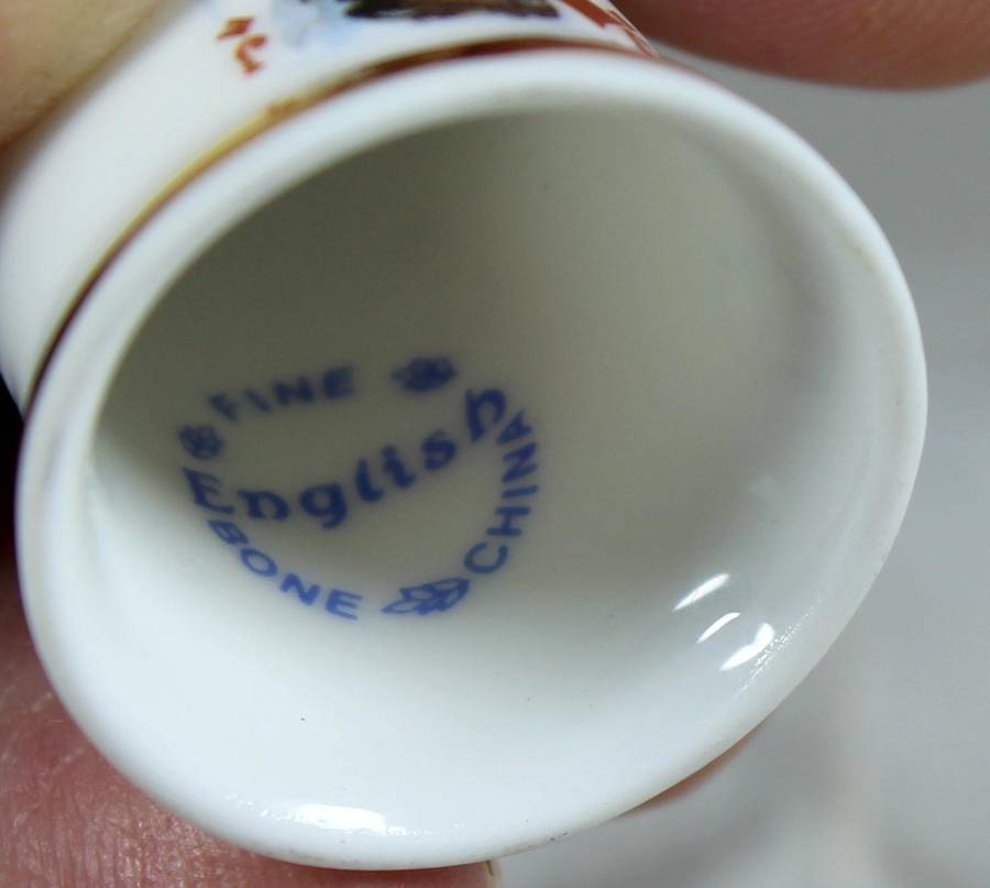 Bone China thimble - Jack of diamonds