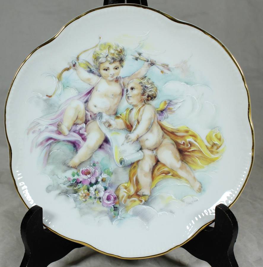 Jones & Middleton, Burslem - two cherubs with scroll