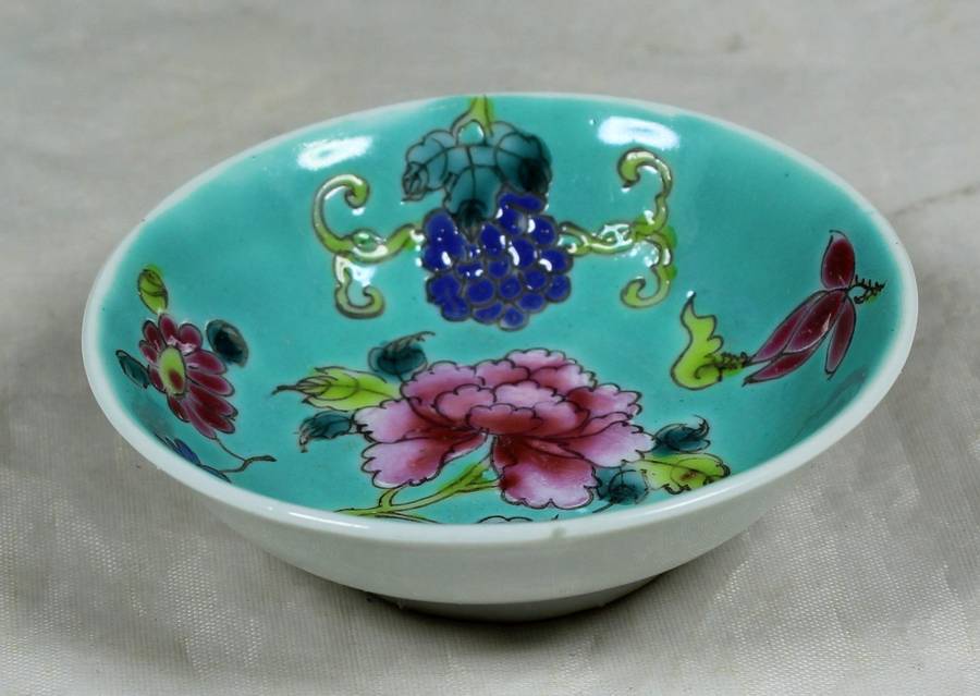 Small embossed porcelain bowl