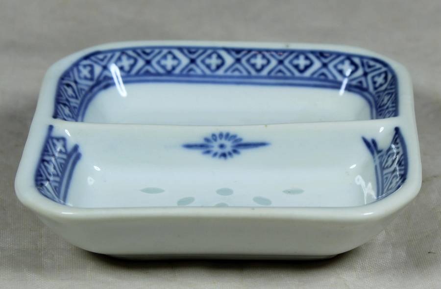 Chines condiment bowl