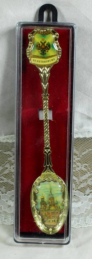 Souvenir spoon - St Peterburg with porcelain insert