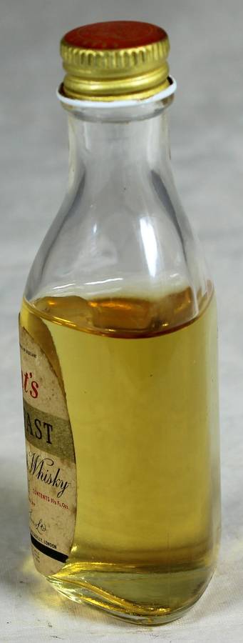 Mini liquor bottle - Grants whiskey
