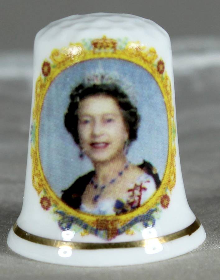 Bone China thimble - Golden Jubilee - 50th Queen Elizabeth