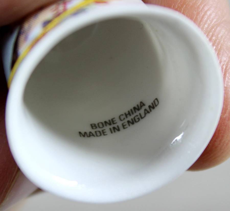 Bone China thimble - Golden Jubilee - 50th Queen Elizabeth