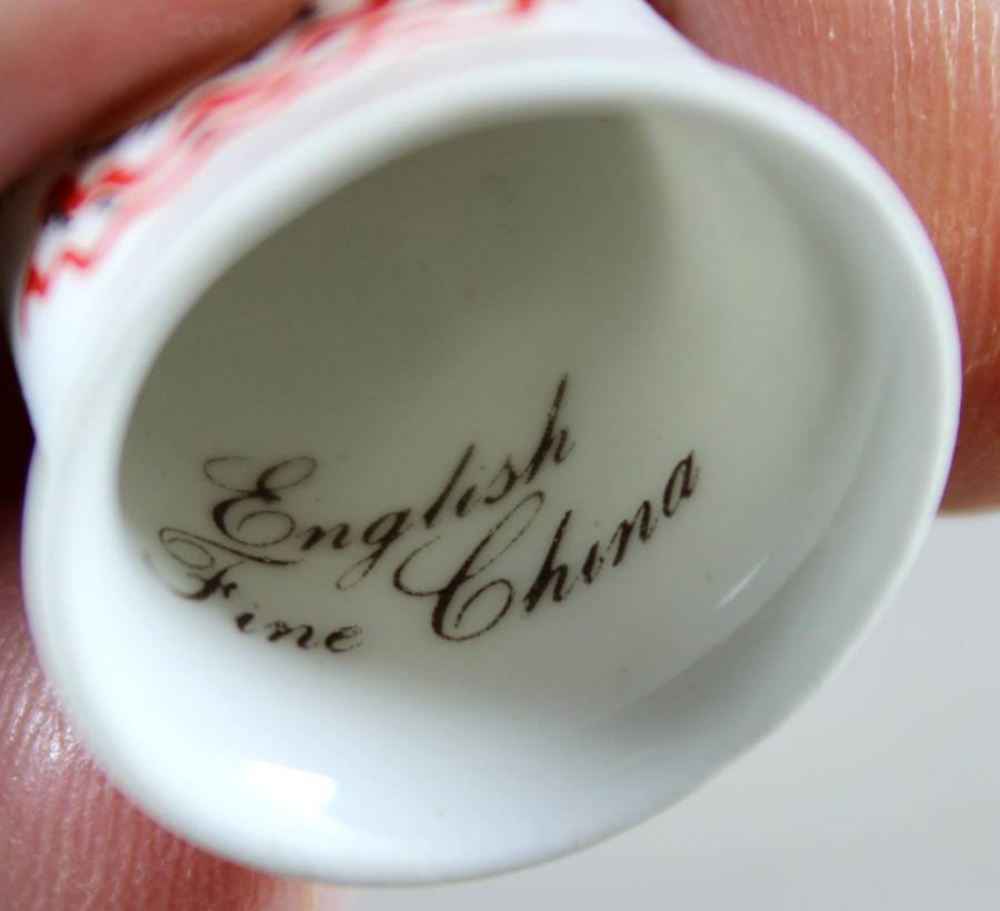 Bone China thimble - Crock the clown
