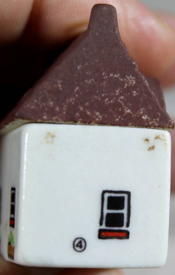 Wade Whimsey's House - Tabacconist J Papier