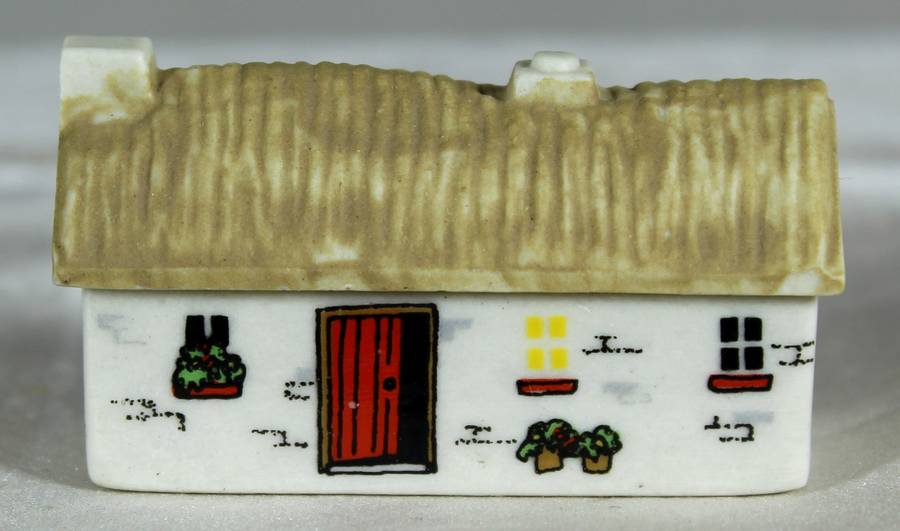 Wade Whimsey's House - Bally Whim Thatch Cottage