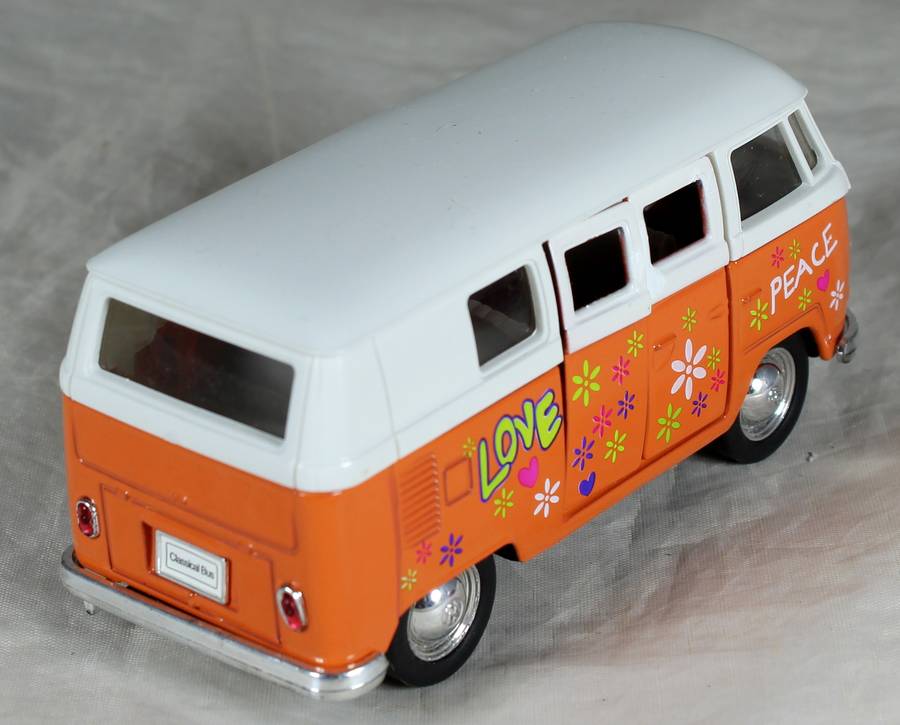 Welly - VW T. bus - love & peace