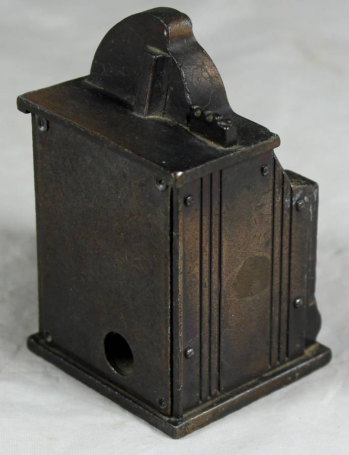 Small one arm bandit pencil sharpener