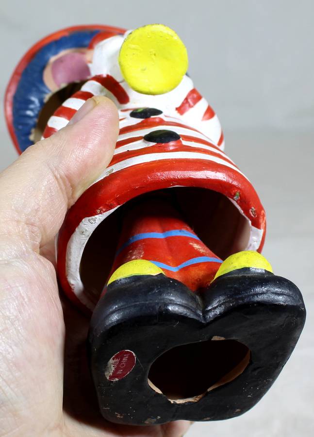 Ceramic bobble head - Clown with trumpet