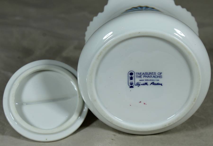 Elizabeth Arden - treasures of the pharaohs - lidded pot