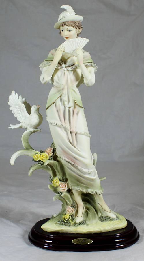 La Anina Collection - Lady with dove