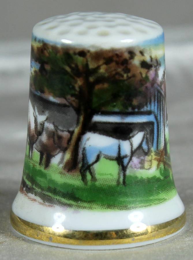 Bone China thimble - Pasture scene