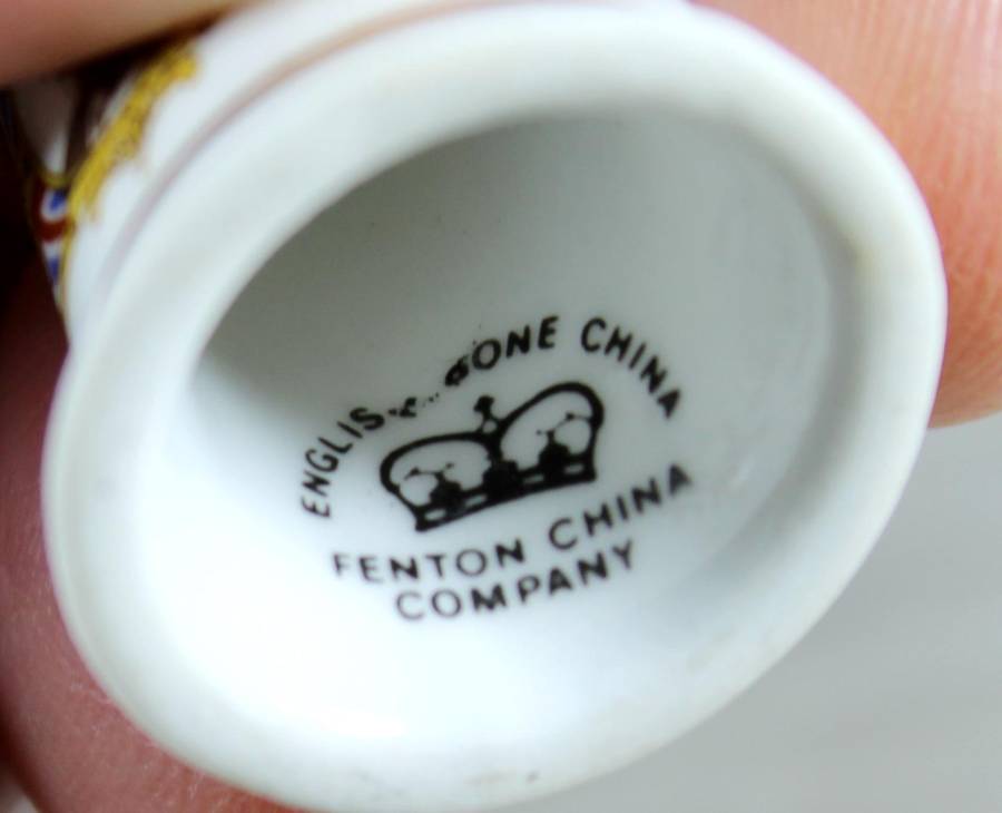 Bone China thimble - Queen Elizabeth II 2 June 1953