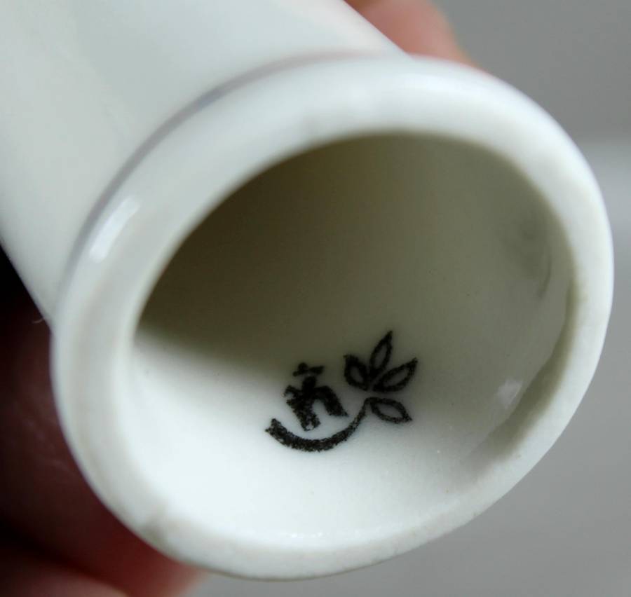 Bone China thimble - parrot - Klima porcelain