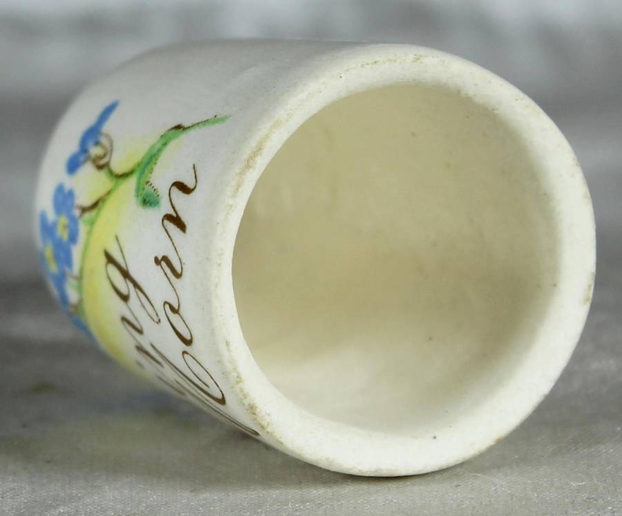 Bone China thimble - Spring Main