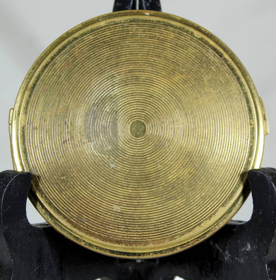 Mother of pearl compact