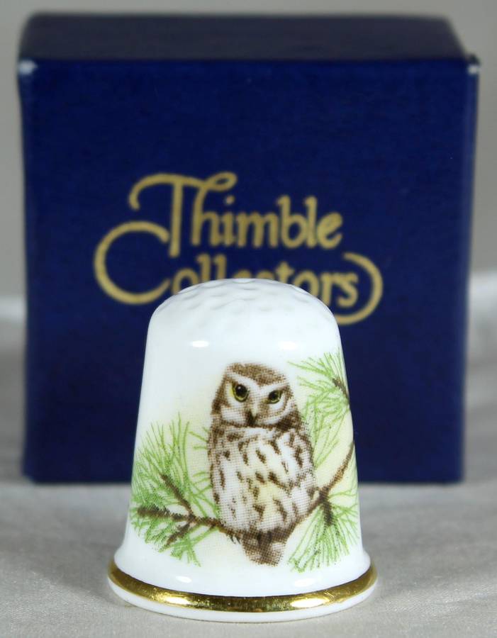 Bone China thimble - Owl on a branch - Oakly China