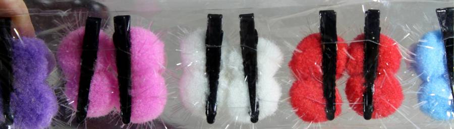 Set of 10 pairs of Hello Kitty hair clips