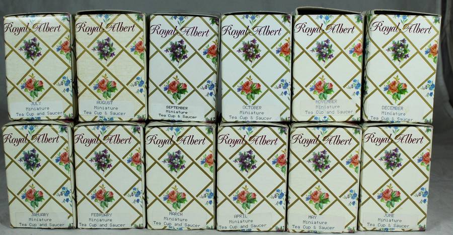 Royal Albert miniature duo - Flowers of the month - Set of 12
