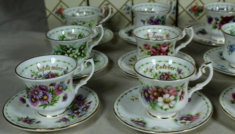 Royal Albert miniature duo - Flowers of the month - Set of 12