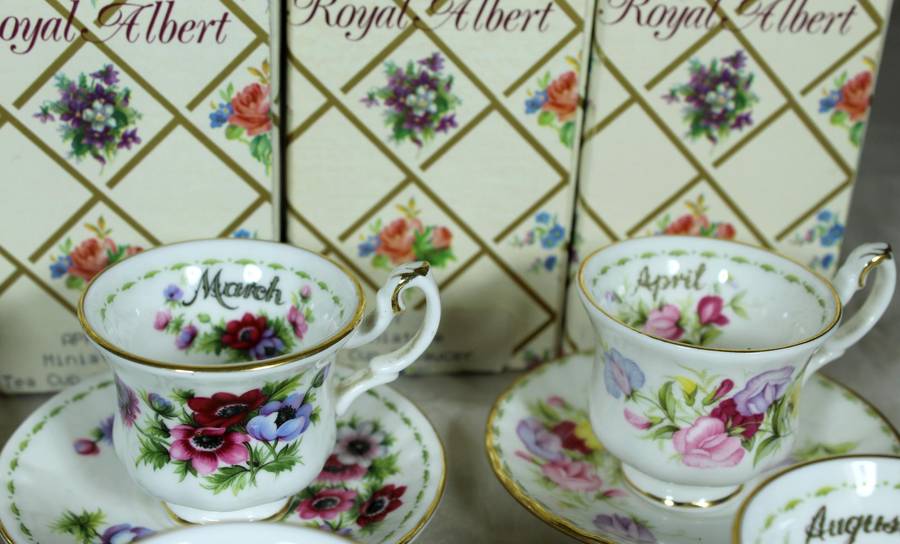 Royal Albert miniature duo - Flowers of the month - Set of 12